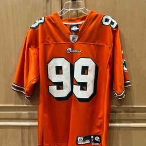 Like new… Jason Taylor dolphins jersey. Vintage and very high-quality.